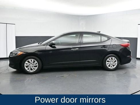 Used 2017 Hyundai Elantra SE image 7