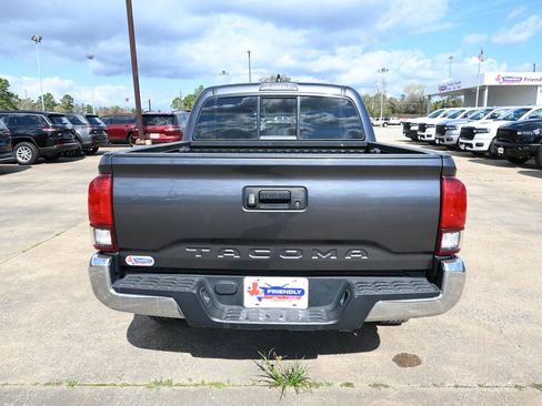 Used 2022 Toyota Tacoma SR image 5