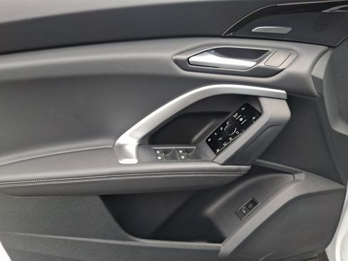 Certified 2025 Audi Q5 Premium w/ Premium Plus AWD/4WD image 12