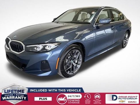 Used 2025 BMW 330i xDrive Sedan w/ Premium Package AWD/4WD image 4