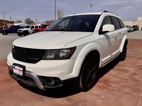 Used 2020 Dodge Journey Crossroad w/ Popular Equipment Group image 1