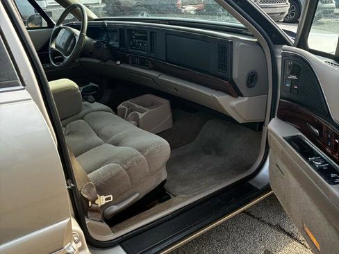 Used 1998 Buick Le Sabre Limited w/ Prestige Opt Pkg image 33