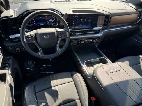 Used 2025 Chevrolet Silverado 3500 High Country w/ High Country Premium Package AWD/4WD image 8