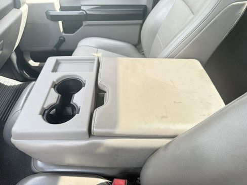 Used 2019 Ford F250 XL image 24