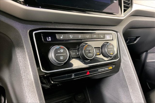 Used 2023 Volkswagen Atlas Cross Sport SE FWD image 13