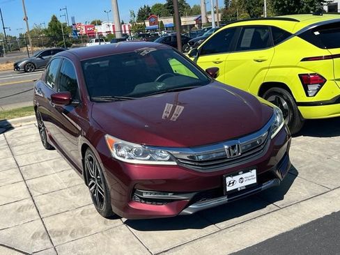 Used 2016 Honda Accord Sport image 7