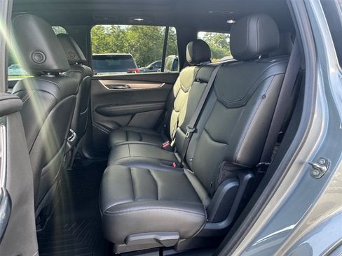 Used 2023 Cadillac XT6 Luxury FWD image 20