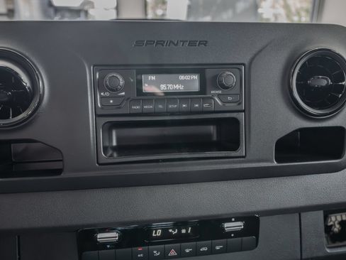 Used 2025 Mercedes-Benz Sprinter 3500 image 20