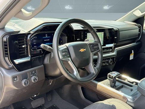 Certified 2025 Chevrolet Silverado 1500 LT w/ Protection Package RWD image 4