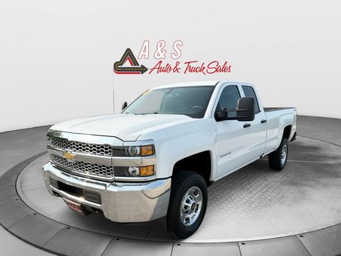 Used 2019 Chevrolet Silverado 2500 W/T AWD/4WD image 3