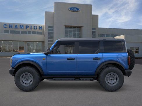 New 2025 Ford Bronco Badlands image 3