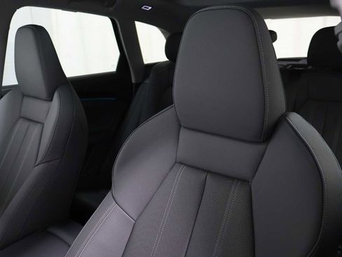 Certified 2025 Audi Q5 Prestige AWD/4WD image 18