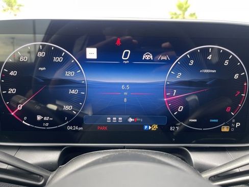 New 2025 Mercedes-Benz GLC 300 image 12