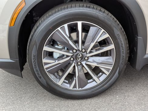 New 2026 INFINITI QX60 Luxe FWD image 11