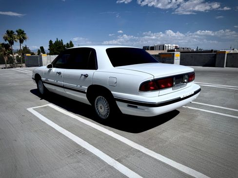 Used 1999 Buick Le Sabre Custom w/ Headliner Lighting Pkg FWD image 8