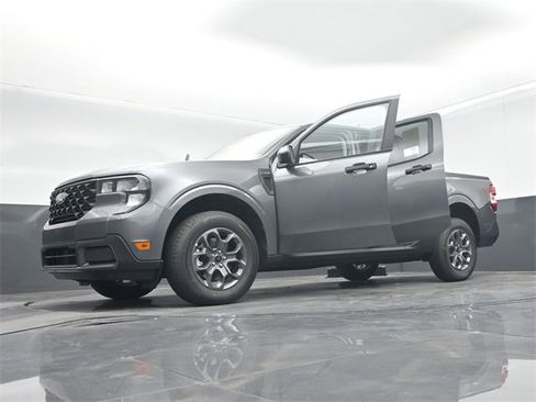 New 2025 Ford Maverick XLT w/ XLT Luxury Package image 67