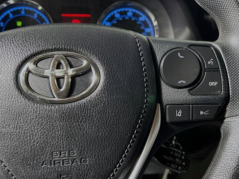 Used 2017 Toyota Corolla LE image 18