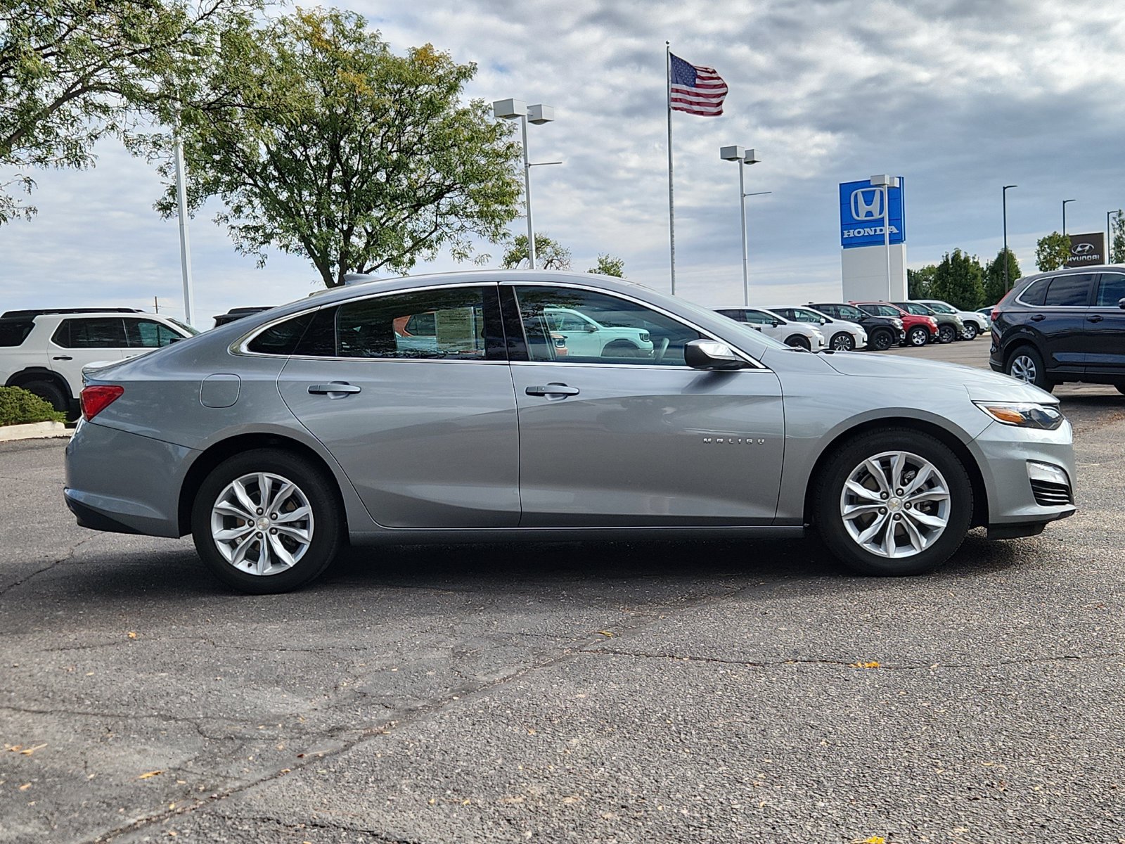Used 2025 Chevrolet Malibu LT FWD image 6