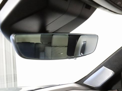 Used 2025 Cadillac Escalade V w/ LPO, ONYX Package image 29