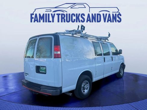 Used 2014 Chevrolet Express 2500 image 7