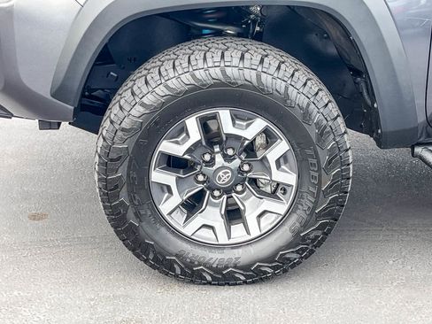 Used 2023 Toyota Tacoma TRD Off-Road w/ Black Out Package (TMS) image 9