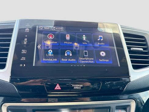 Used 2017 Honda Pilot Elite image 39