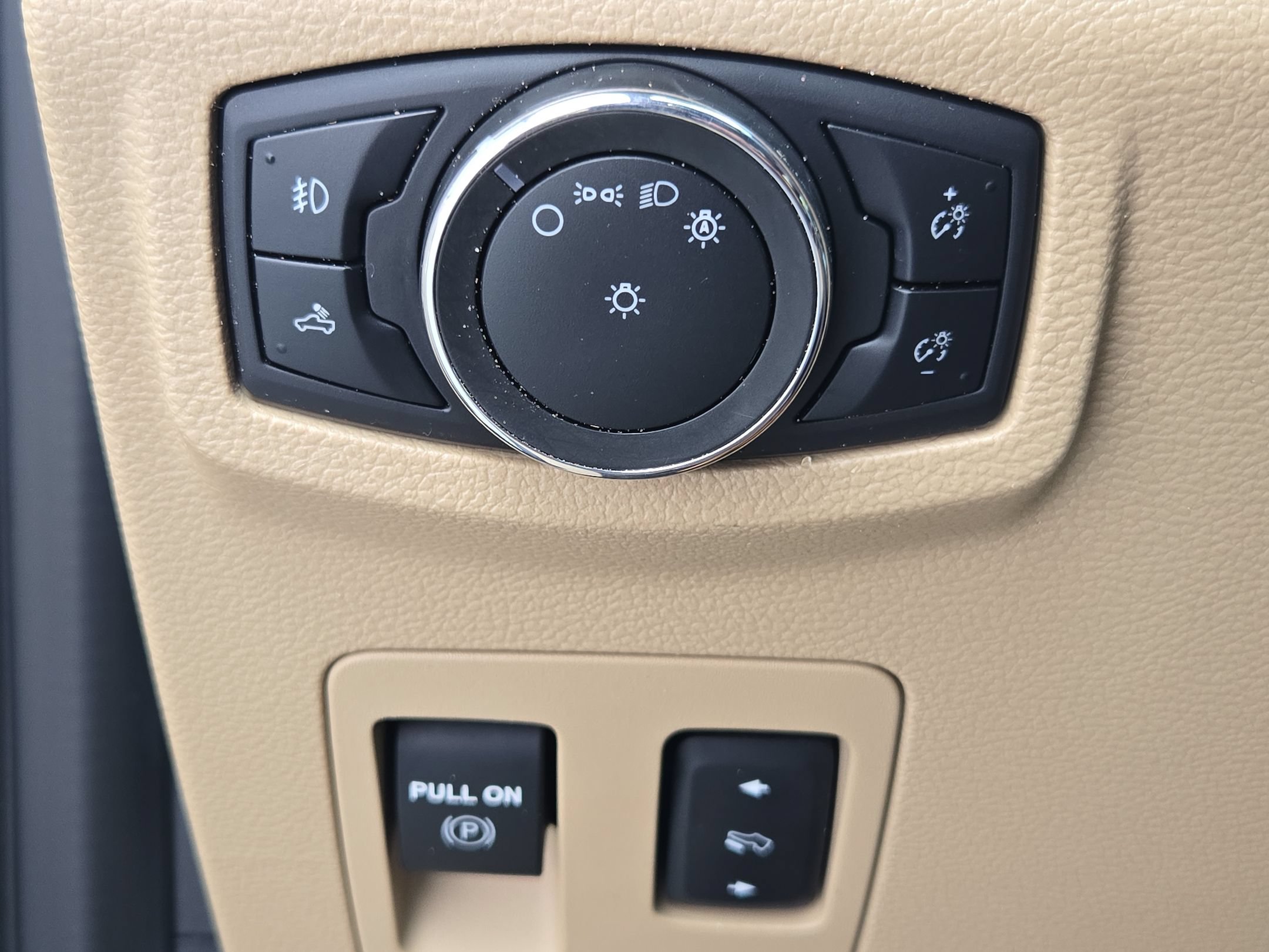 Used 2020 Ford F150 Lariat w/ Equipment Group 502A Luxury AWD/4WD image 25