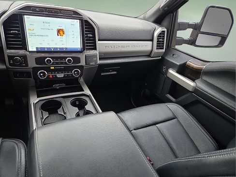 Certified 2022 Ford F350 Lariat w/ Lariat Ultimate Package image 12