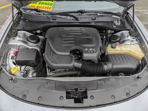 Used 2016 Dodge Charger SE w/ Power Sunroof Group image 40