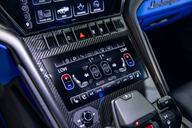 Used 2023 Lamborghini Urus S AWD/4WD image 15