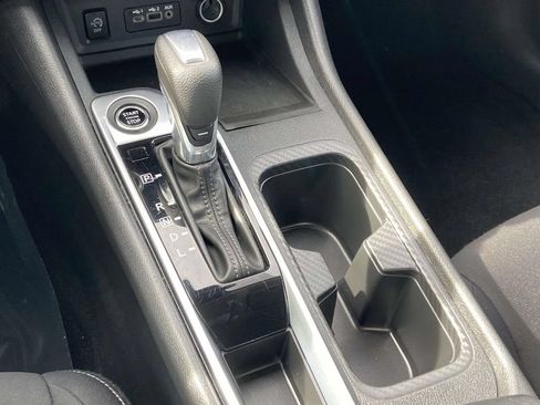 Used 2025 Nissan Sentra SV FWD image 22