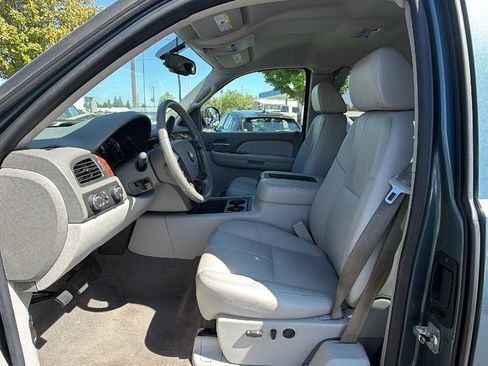 Used 2007 Chevrolet Silverado 1500 LTZ w/ Safety Package AWD/4WD image 33
