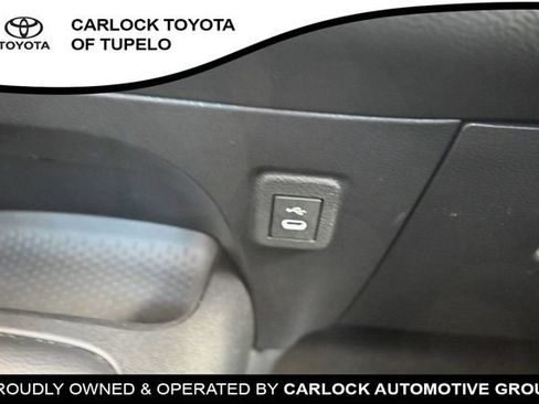 Used 2025 Toyota Corolla LE FWD image 15