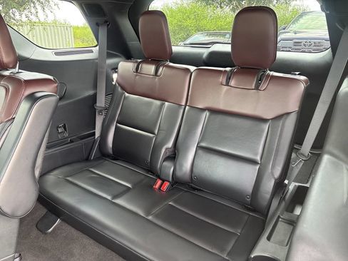 Used 2020 Ford Explorer Platinum w/ Premium Technology Package AWD/4WD image 13