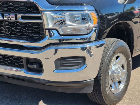 Used 2024 RAM 2500 Tradesman w/ Chrome Appearance Group image 7