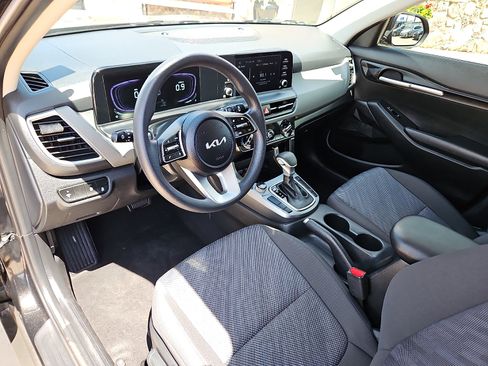 Used 2026 Kia Seltos LX AWD/4WD image 13
