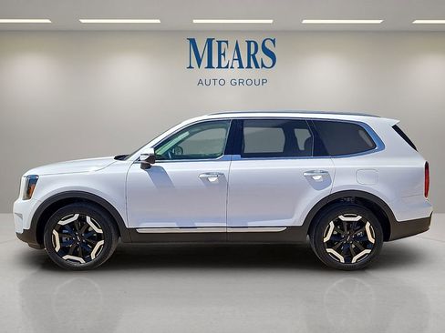 Used 2025 Kia Telluride S FWD image 2