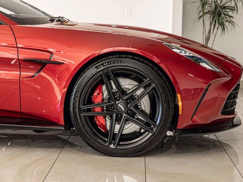 Used 2025 Aston Martin V8 Vantage Coupe image 10