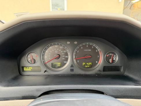 Used 2005 Volvo XC70 image 18