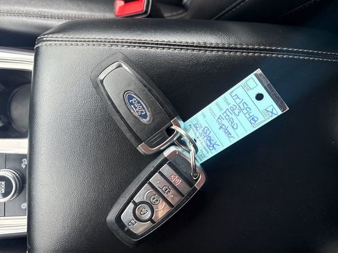 Used 2023 Ford Explorer XLT w/ Equipment Group 202A image 39