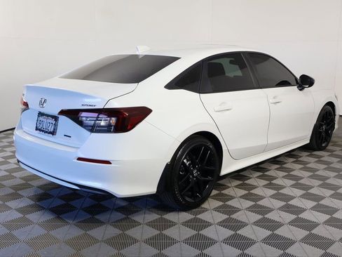 Used 2025 Honda Civic Sport image 3