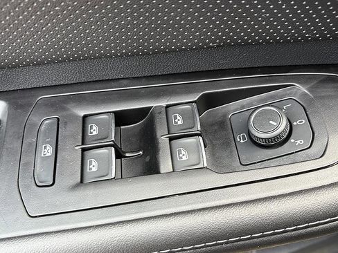 Used 2024 Volkswagen Atlas SEL Premium R-Line AWD/4WD image 19