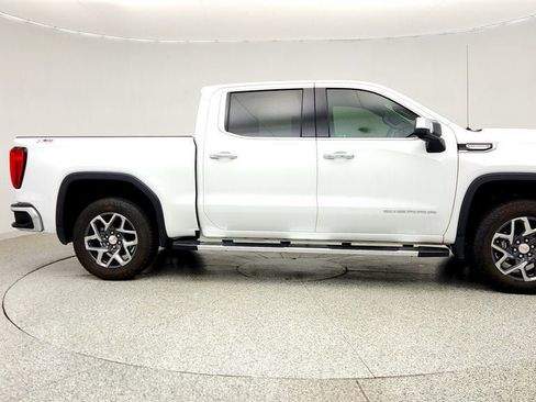 Used 2024 GMC Sierra 1500 SLT AWD/4WD image 4