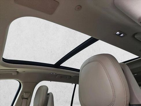 Used 2020 Lincoln Aviator Reserve w/ Equipment Group 201A image 18