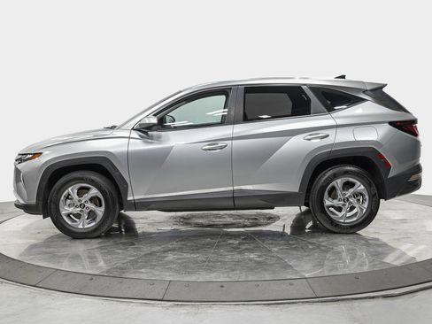 Used 2024 Hyundai Tucson SE AWD/4WD image 2