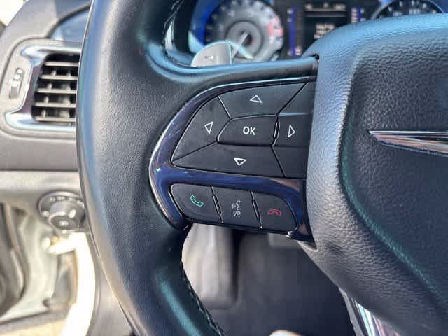 Used 2015 Chrysler 200 S FWD image 11