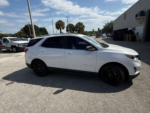 Used 2021 Chevrolet Equinox LT image 1