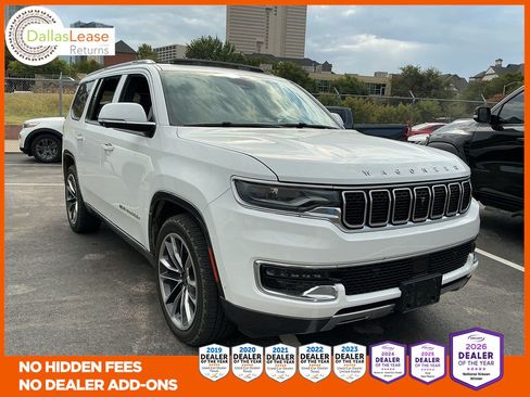 Used 2022 Jeep Wagoneer Series III w/ Premium Group I AWD/4WD image 1