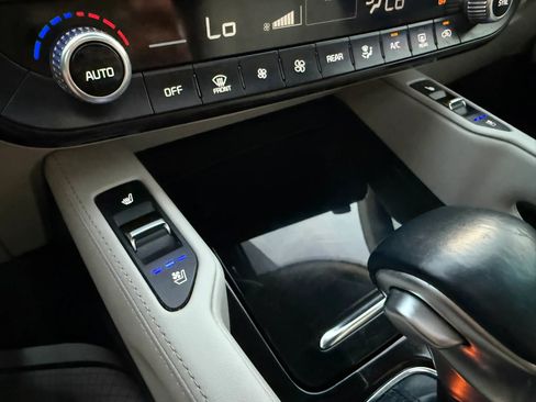 Used 2023 Kia Telluride EX w/ EX Captain's Chair Package AWD/4WD image 26