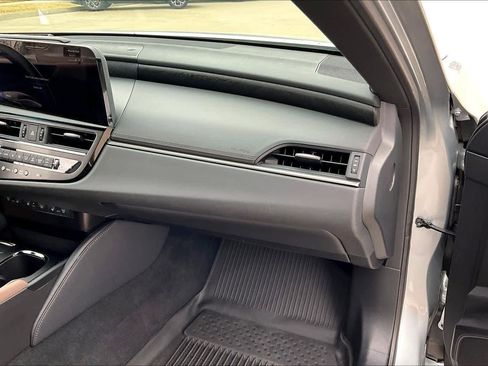 Used 2024 Lexus ES 350 w/ Technology Package image 17